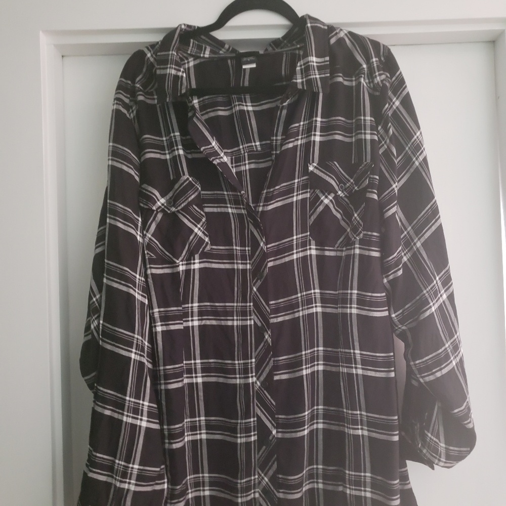 Black and White Twill Camp Shirt